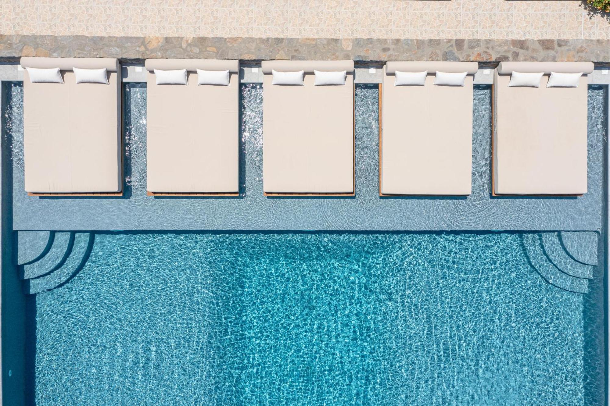 Agnadi Hotel Agia Anna  エクステリア 写真